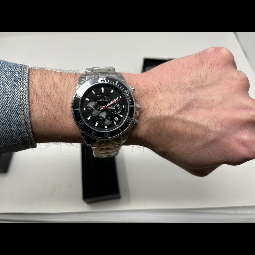 Mens stainless steel Watch sport waterproof black silver